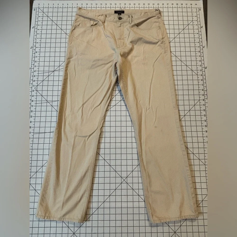 Banana Republic Men’s Size 33/30 Tan‎ Straight Fit Jeans